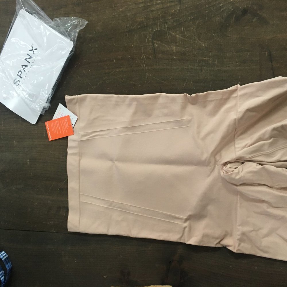 SPANX High Waisted Mid Thigh Short Bodysuit - Picture 16 of 16